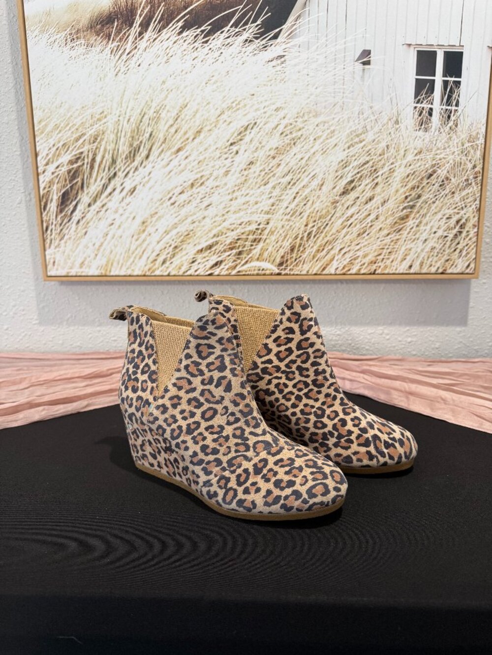 TOMS Women's Kelsey Ankle Boot (Size 7 Color: Desert Tan Leopard Print Suede)